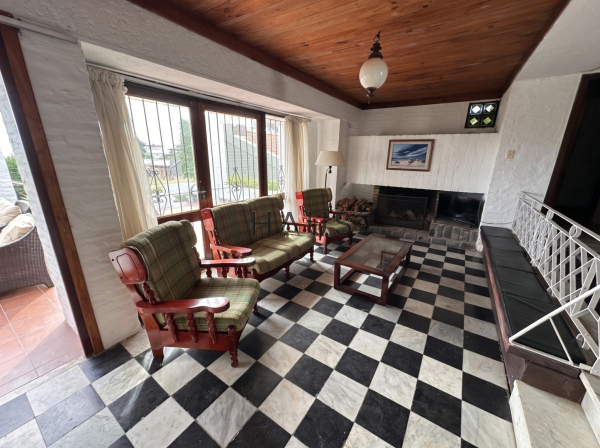 Casa ID.963 - Gran casa a 2 cuadras del mar 