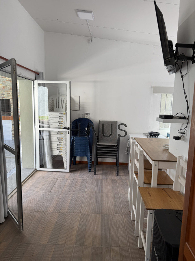 Casa ID.916 - Hermosa casa en alquiler con piscina, Pinares