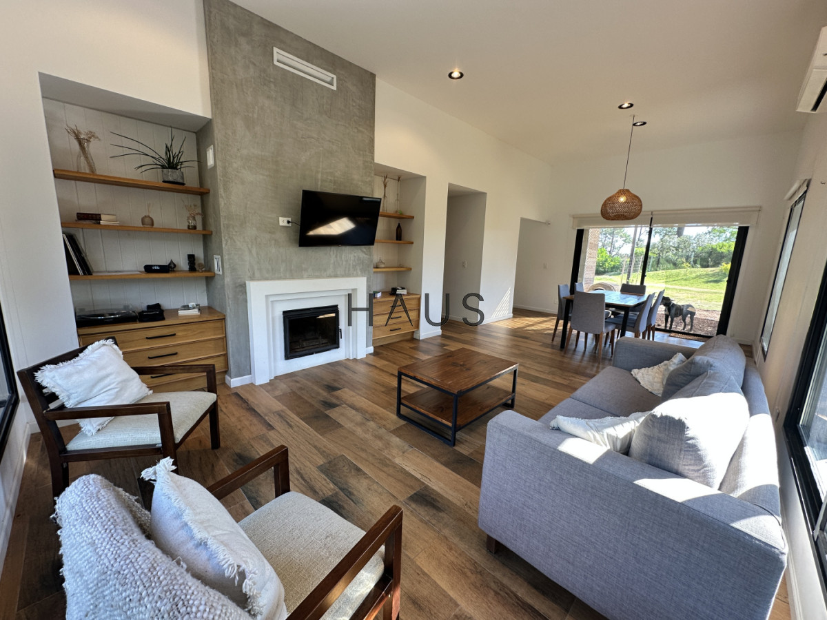 Casa ID.597 - Hermosa casa ideal para vivir todo el año en Club del Lago - Tío Tom