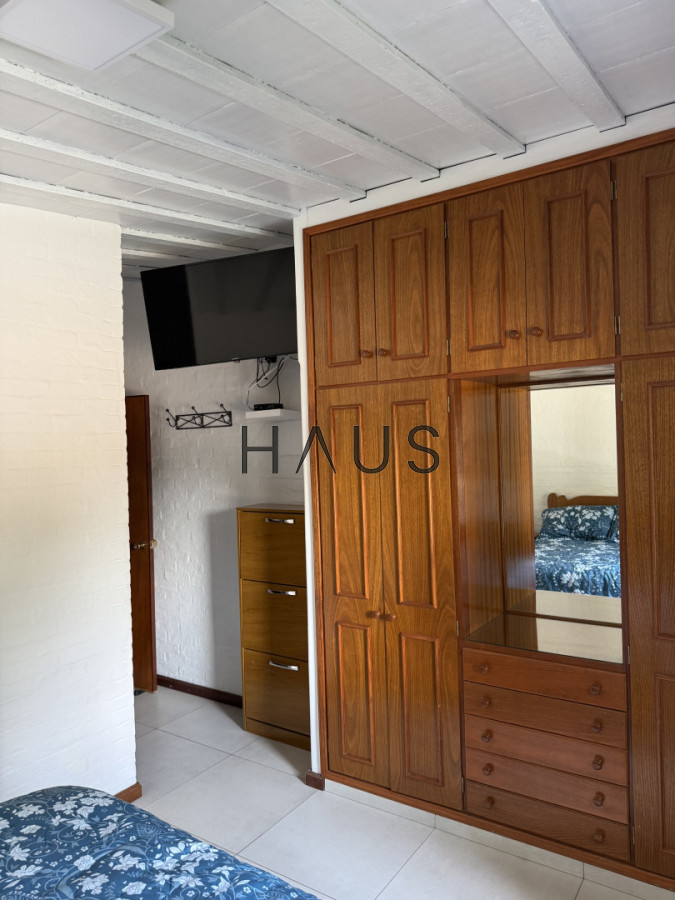 Casa ID.916 - Hermosa casa en alquiler con piscina, Pinares