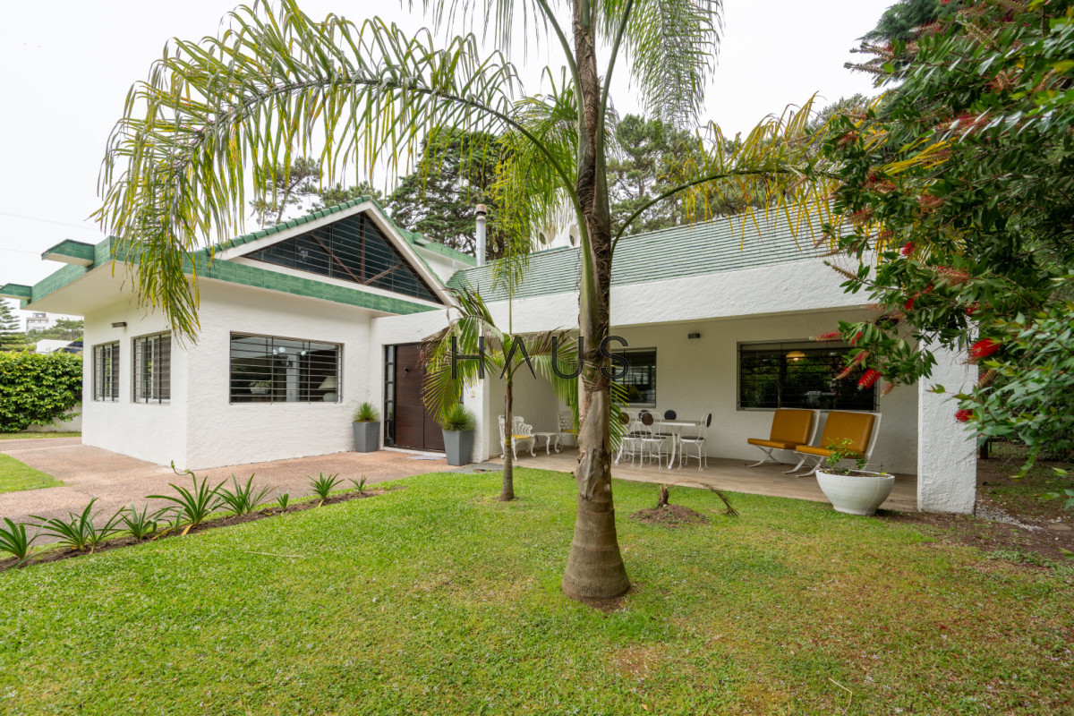 Casa ID.593 - Amplia casa en alquiler en zona Cantegril