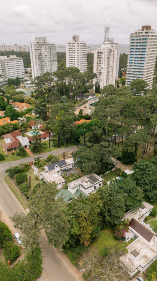 Casa ID.593 - Amplia casa en alquiler en zona Cantegril