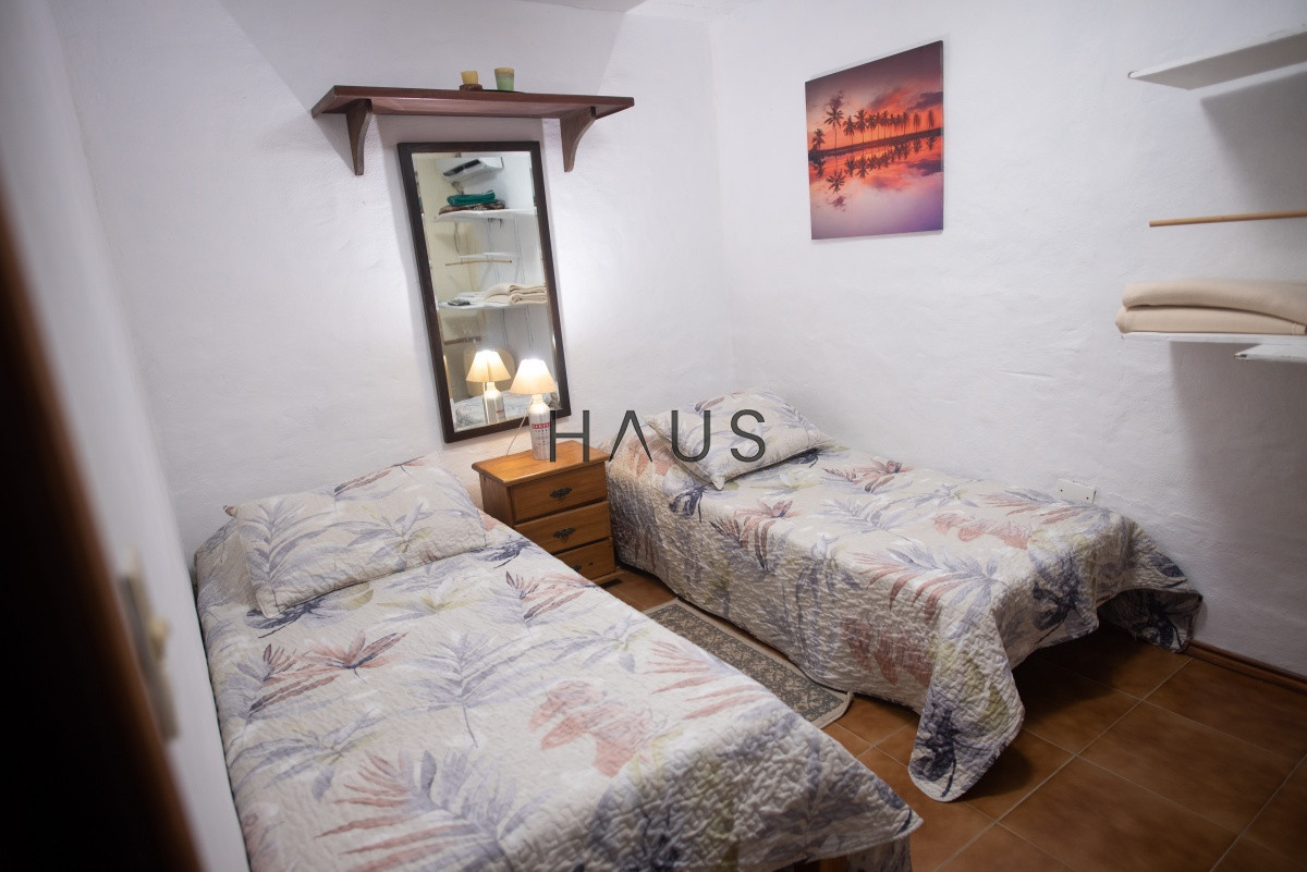 Casa ID.1000 - Muy amplia casa con piscina, parrillero y apartamento anexo.