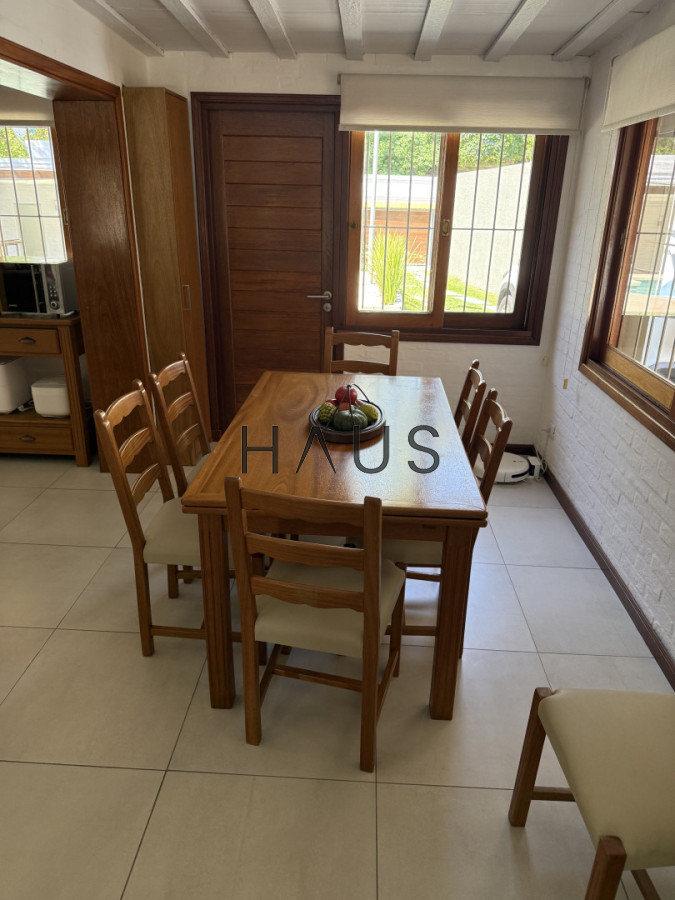 Casa ID.916 - Hermosa casa en alquiler con piscina, Pinares
