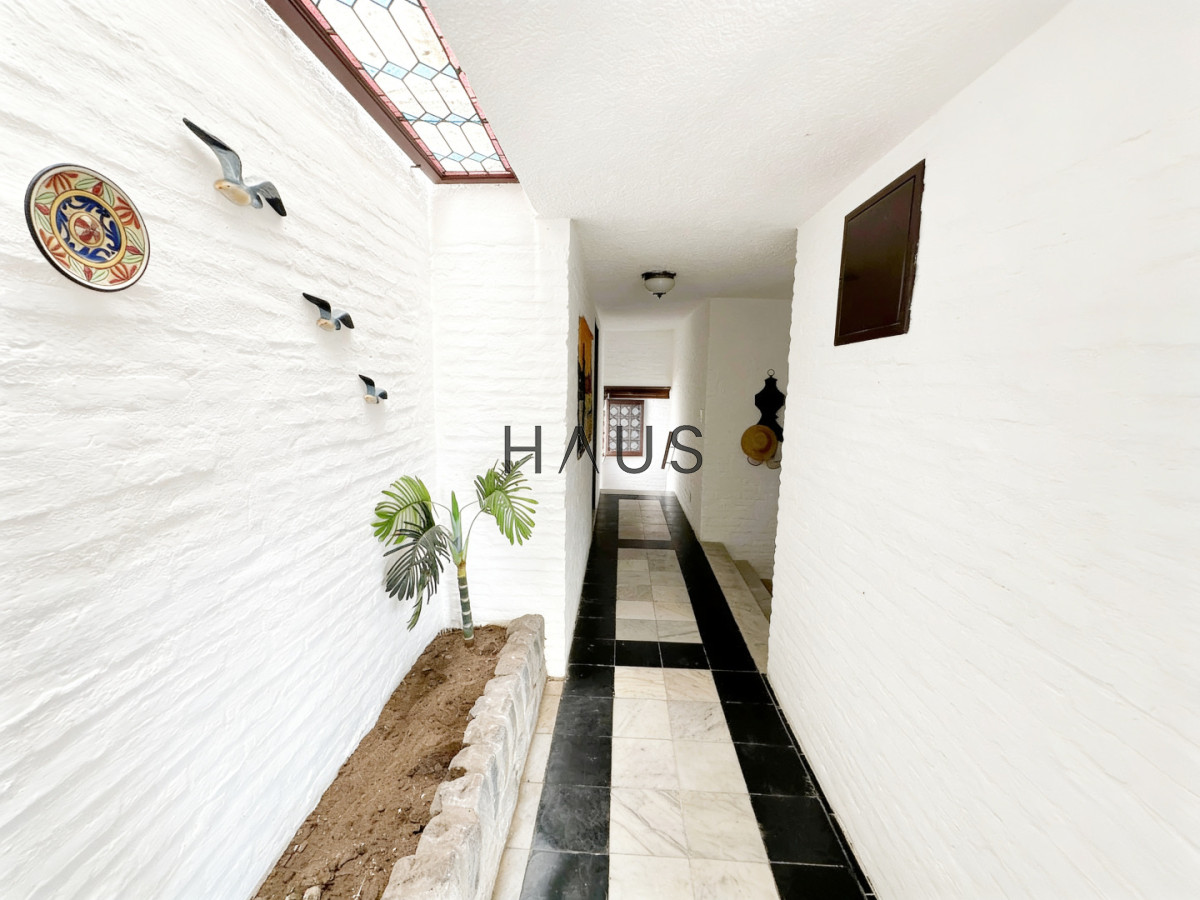 Casa ID.963 - Gran casa a 2 cuadras del mar 