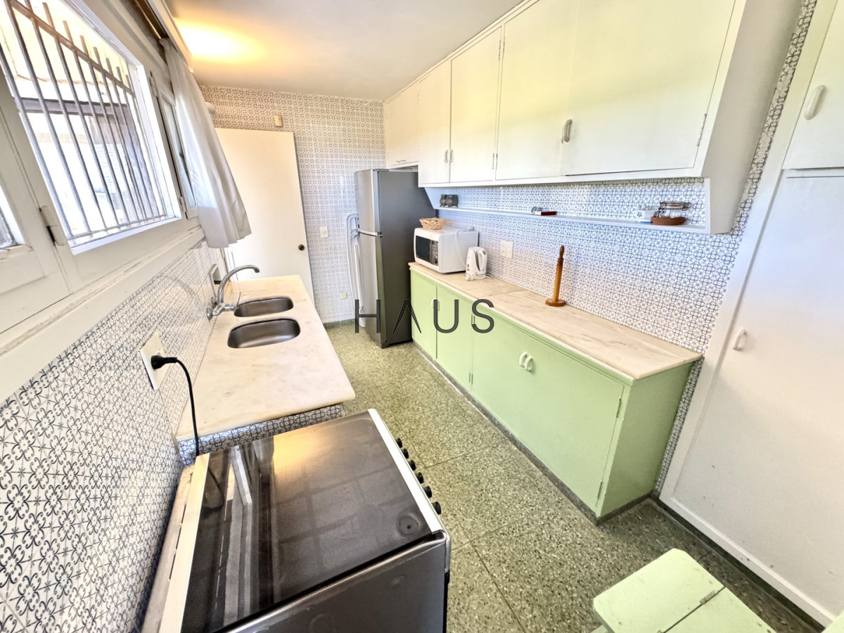 Casa ID.594 - Excelente ubicacion a 100 metros de la playa con vista al mar