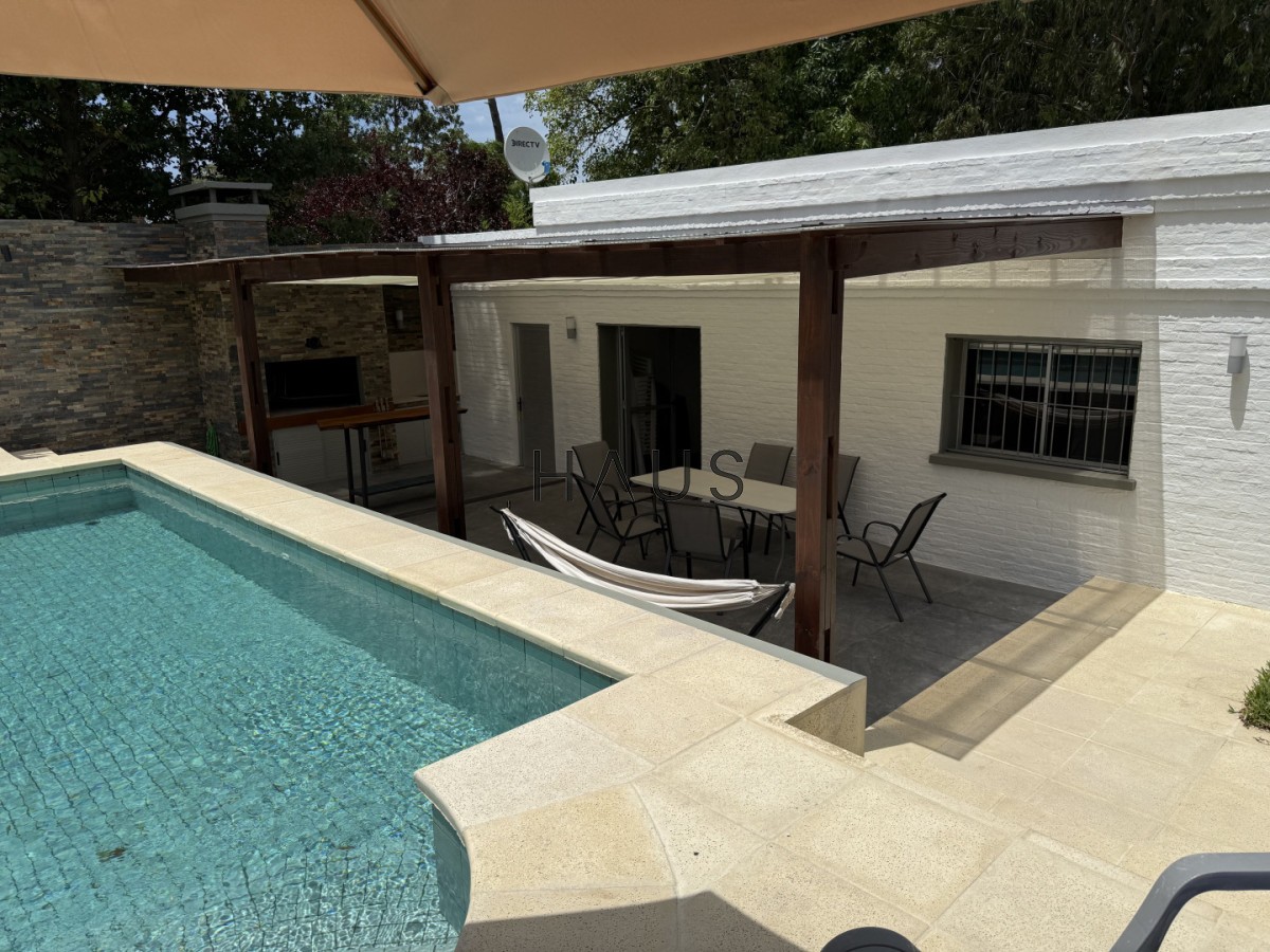 Casa ID.916 - Hermosa casa en alquiler con piscina, Pinares
