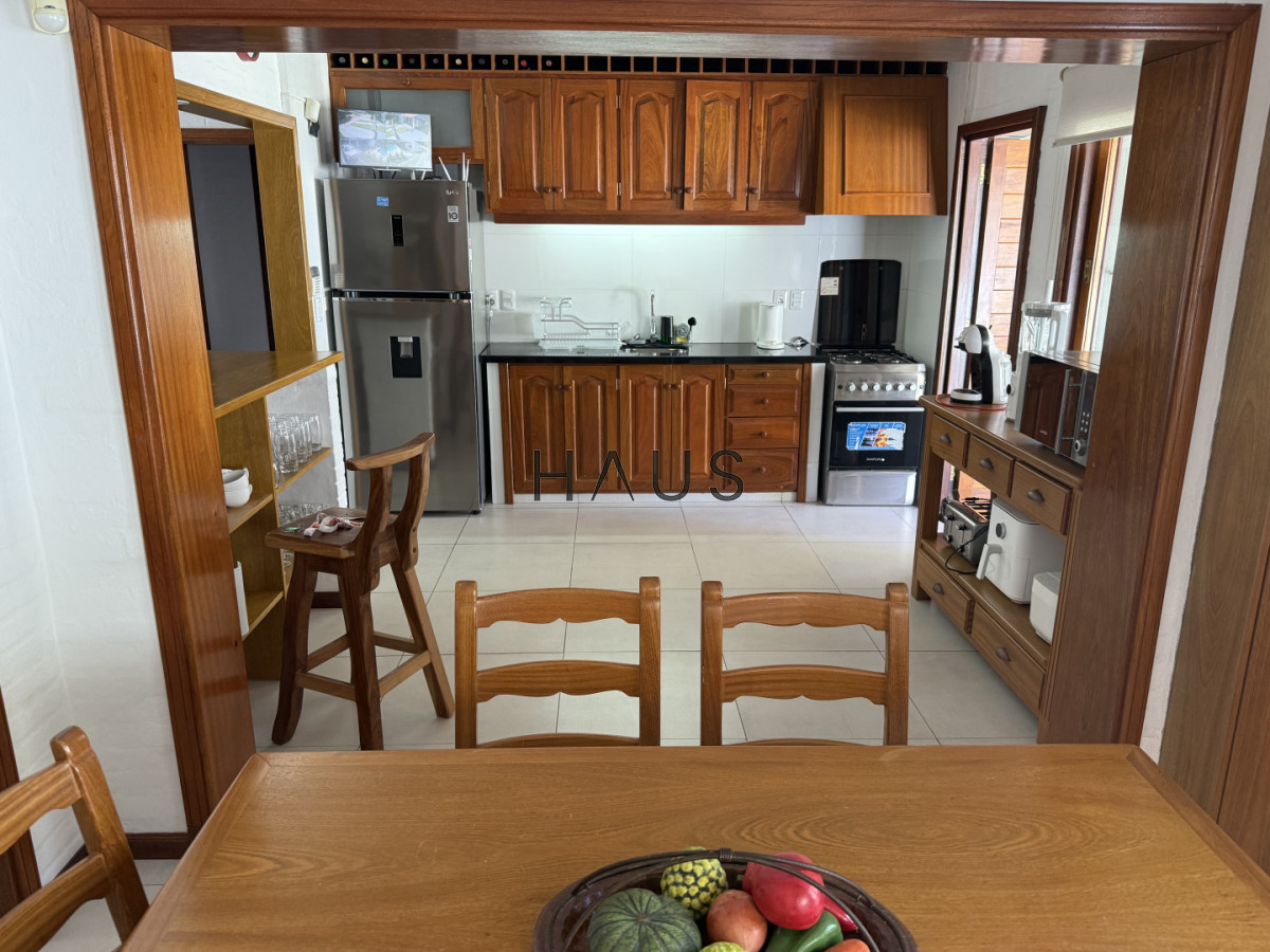 Casa ID.916 - Hermosa casa en alquiler con piscina, Pinares