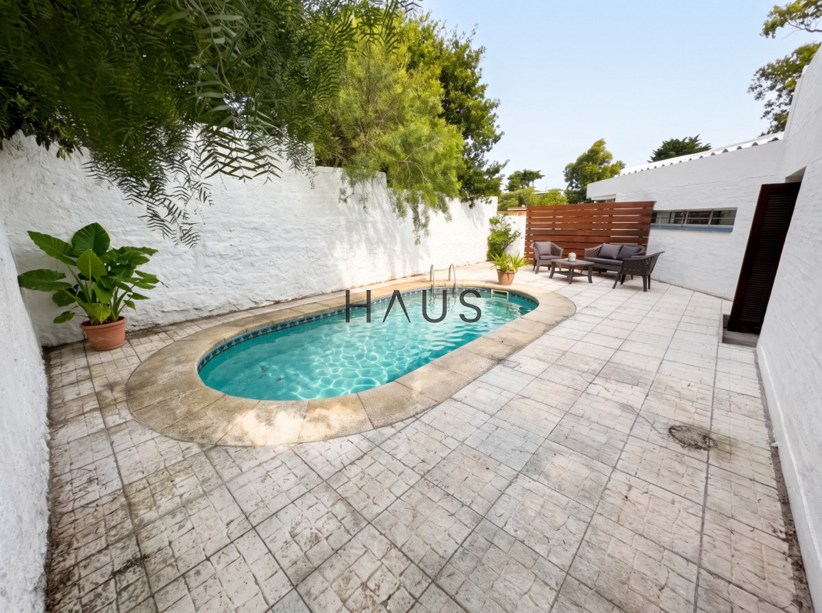 Casa ID.963 - Gran casa a 2 cuadras del mar 