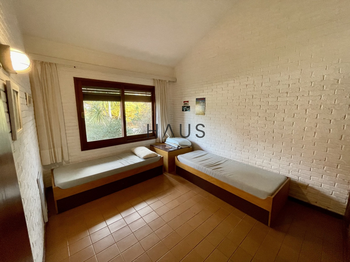 Casa ID.742 - Oportunidad en San Rafael, chalet tradicional con 1566 m2 de terreno