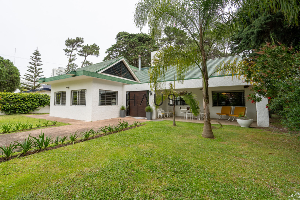 Casa ID.593 - Amplia casa en alquiler en zona Cantegril