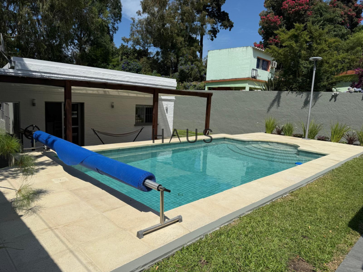 Casa ID.916 - Hermosa casa en alquiler con piscina, Pinares