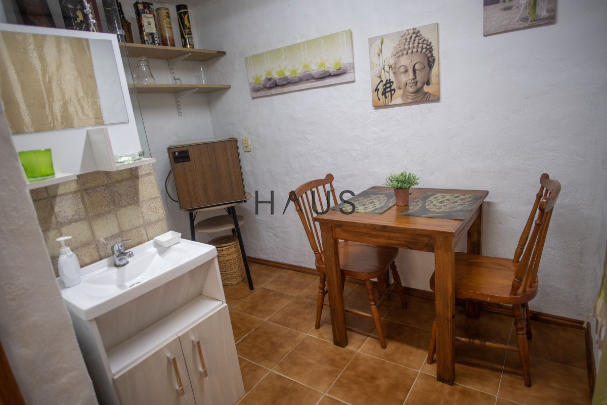 Casa ID.1000 - Muy amplia casa con piscina, parrillero y apartamento anexo.