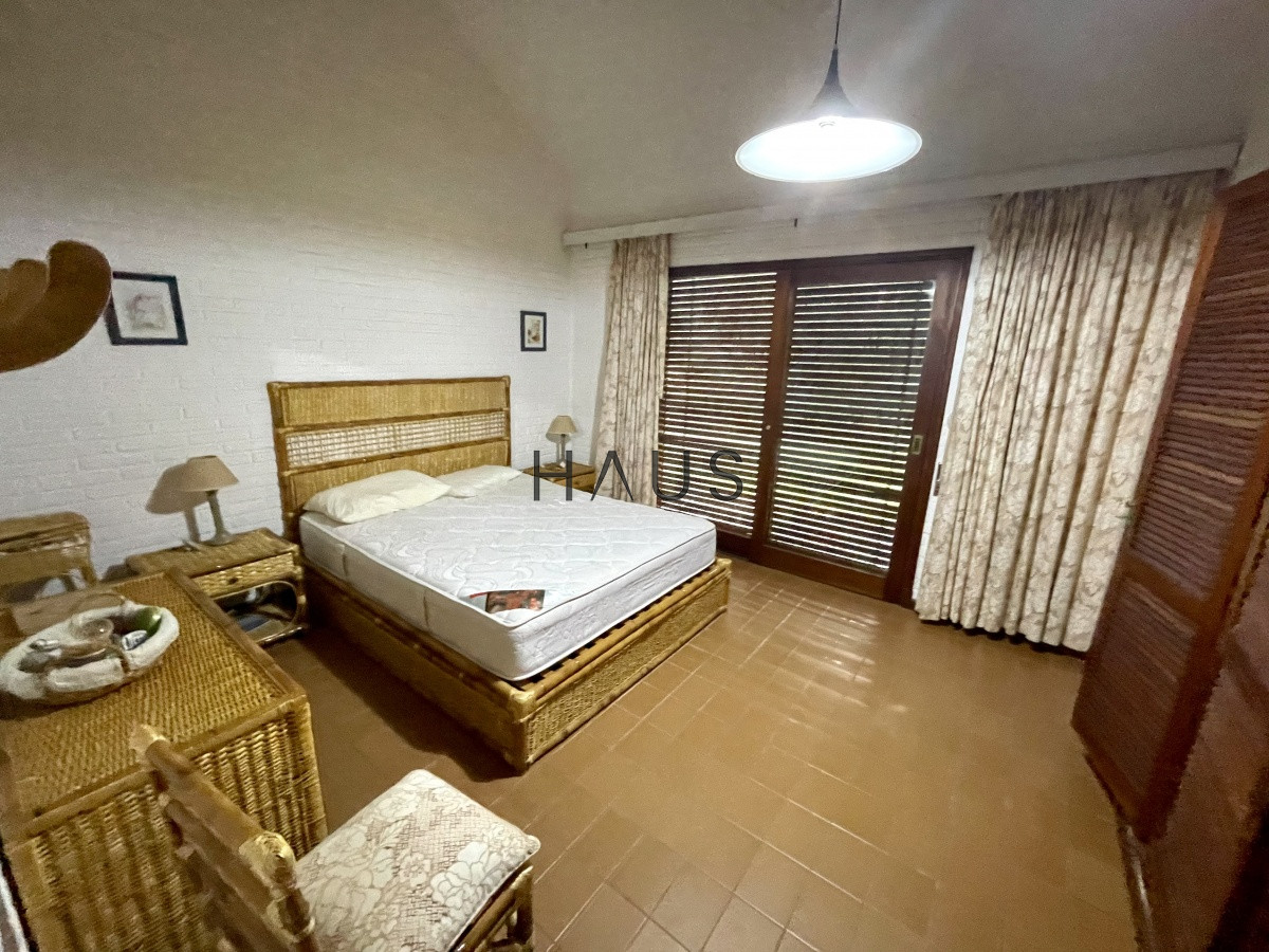 Casa ID.742 - Oportunidad en San Rafael, chalet tradicional con 1566 m2 de terreno