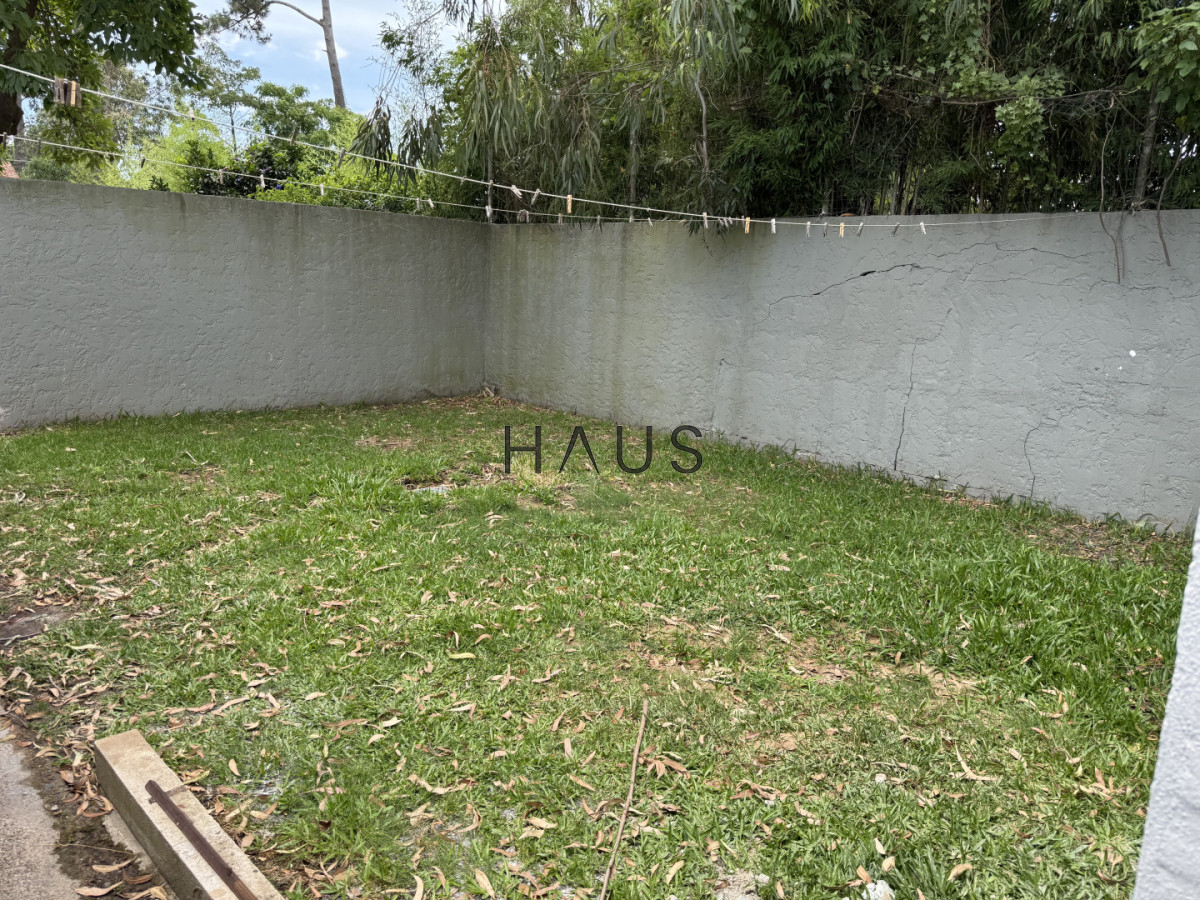 Casa ID.916 - Hermosa casa en alquiler con piscina, Pinares