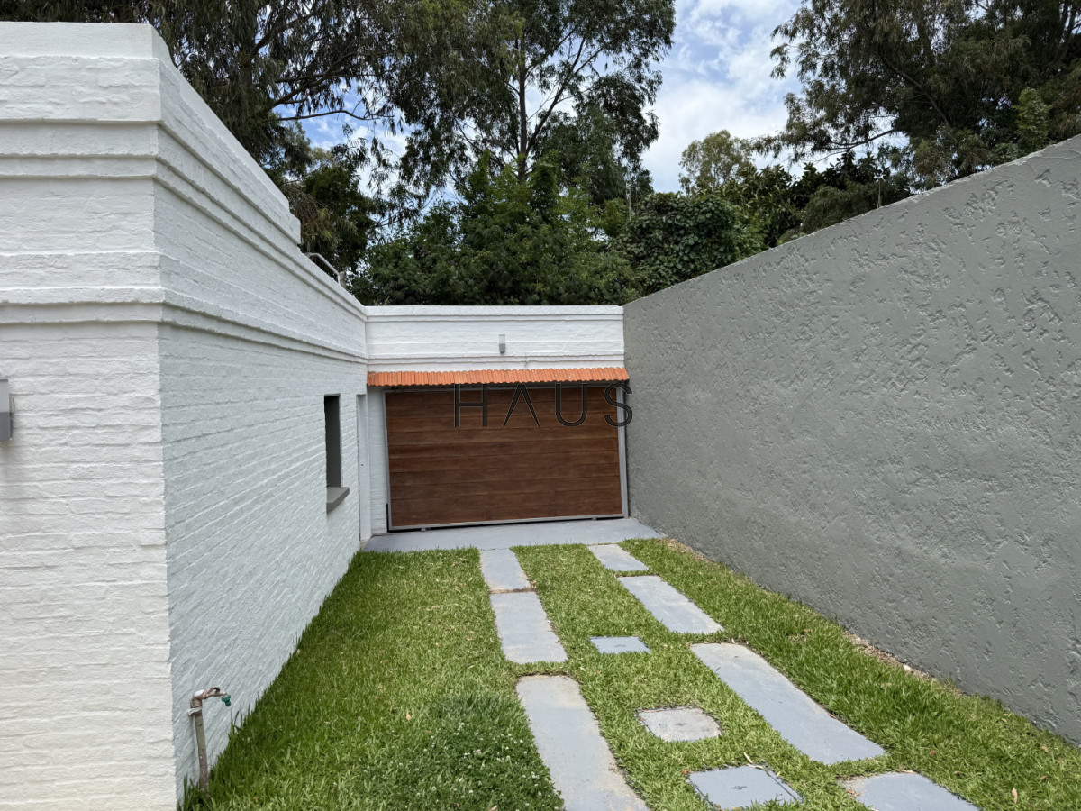 Casa ID.916 - Hermosa casa en alquiler con piscina, Pinares