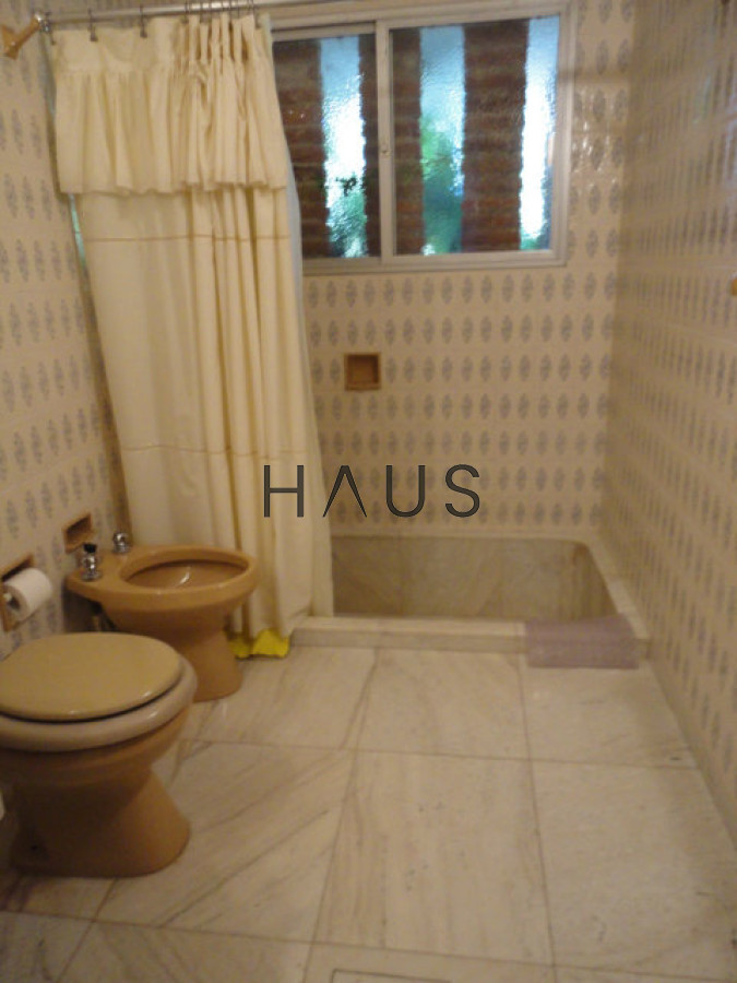 Casa ID.742 - Oportunidad en San Rafael, chalet tradicional con 1566 m2 de terreno