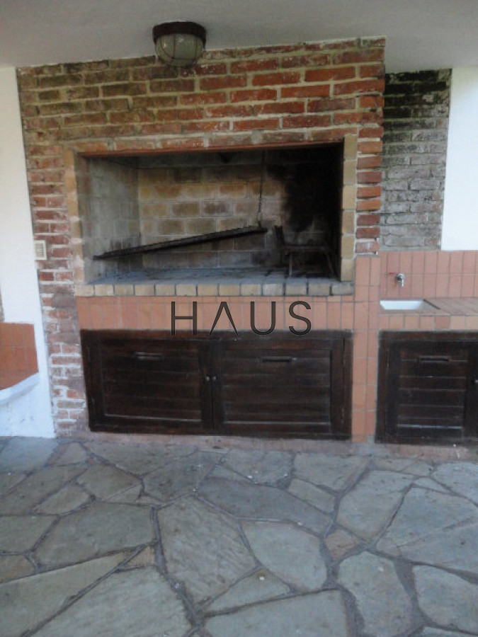 Casa ID.742 - Oportunidad en San Rafael, chalet tradicional con 1566 m2 de terreno