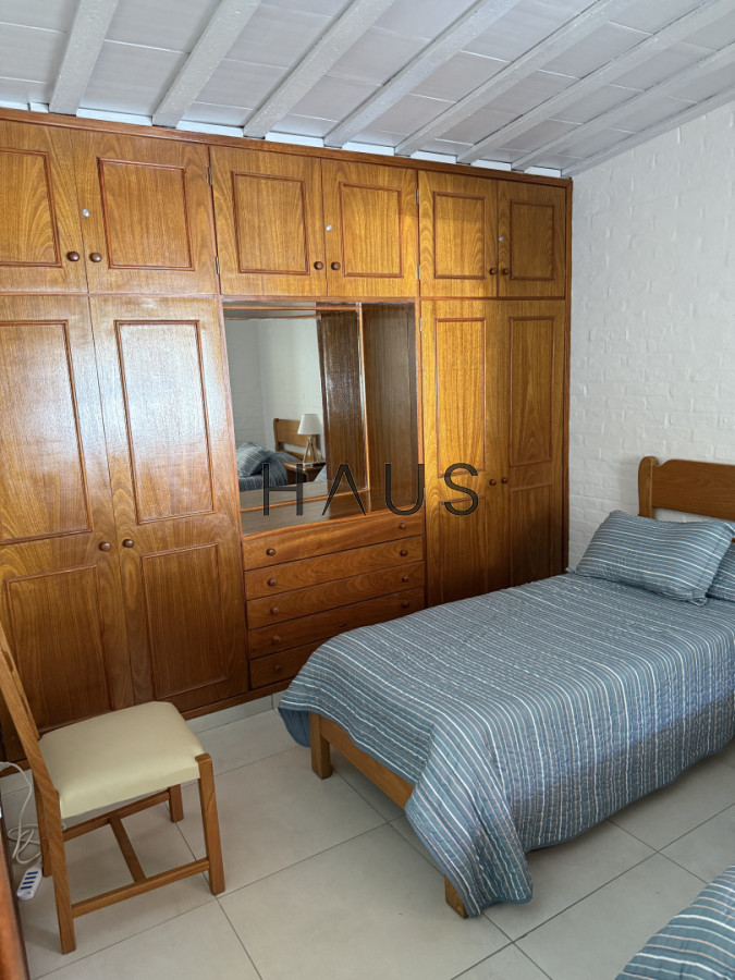 Casa ID.916 - Hermosa casa en alquiler con piscina, Pinares