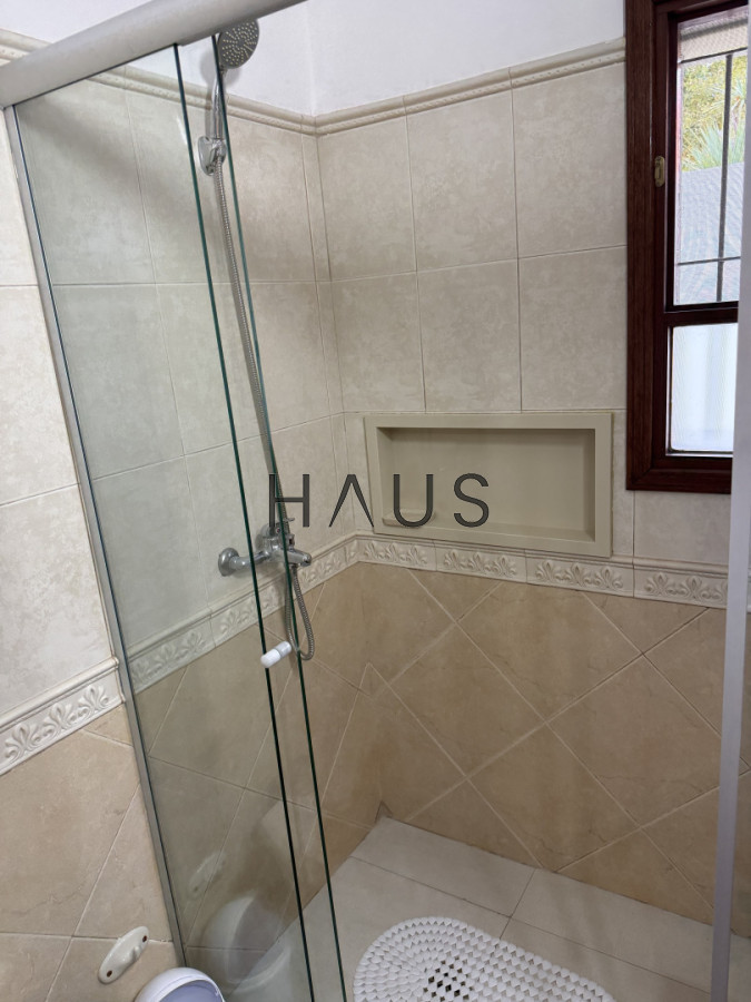 Casa ID.916 - Hermosa casa en alquiler con piscina, Pinares