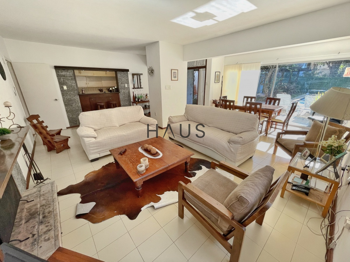Casa ID.743 - Casa 3 dormitorios con piscina en Rincon del Indio, Punta del Este.