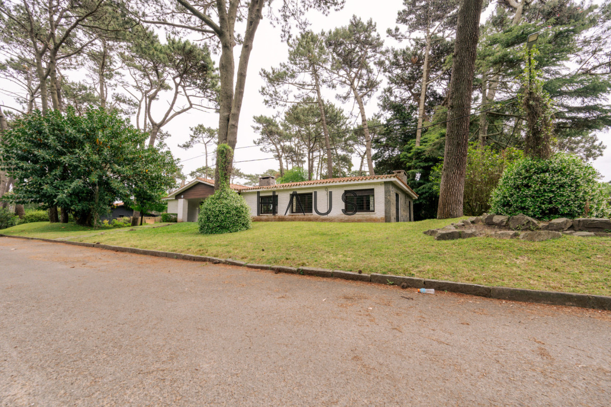 Casa ID.595 - Chalet tradicional en excelente ubicación, ideal para vivir todo el año