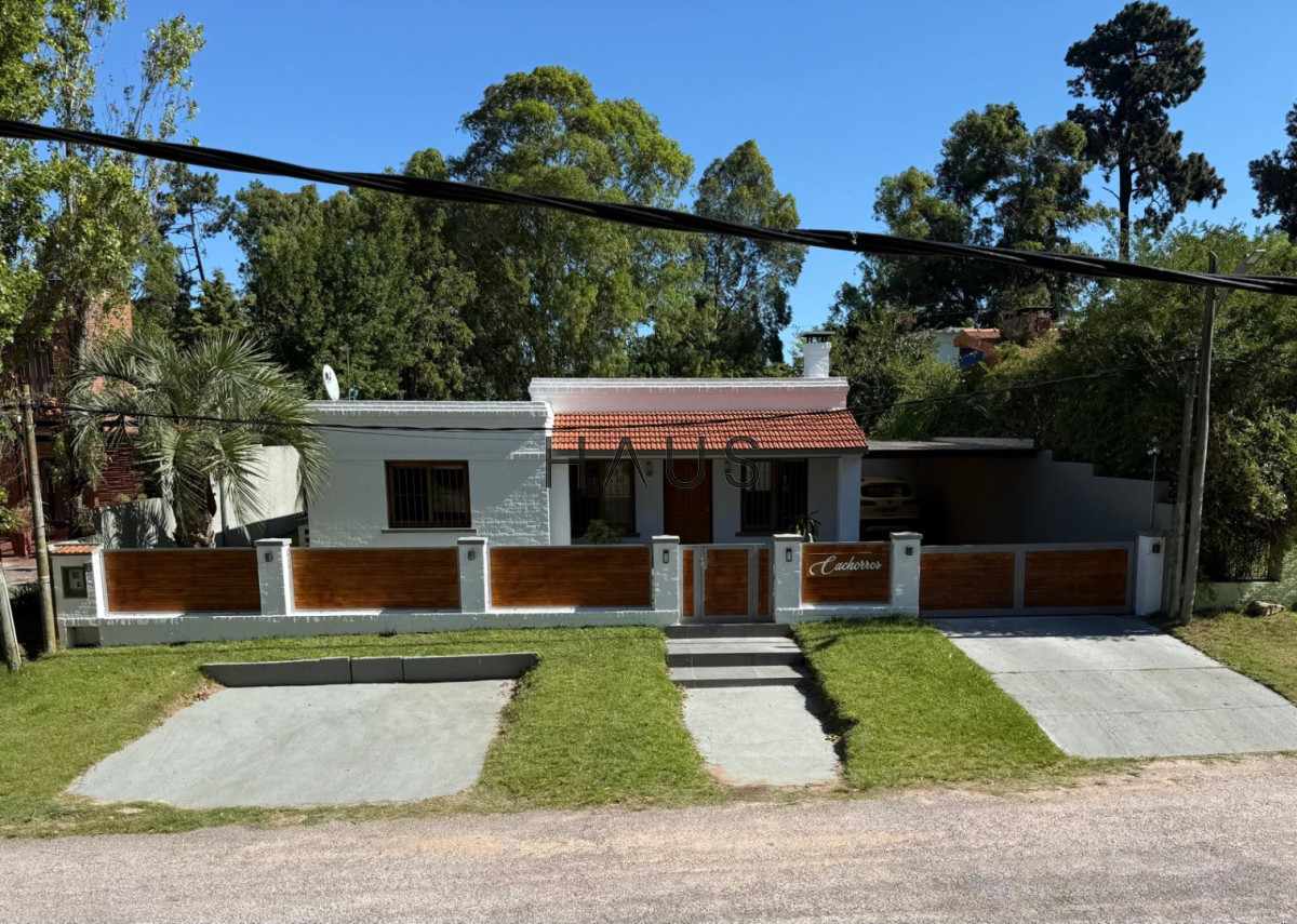 Casa ID.916 - Hermosa casa en alquiler con piscina, Pinares