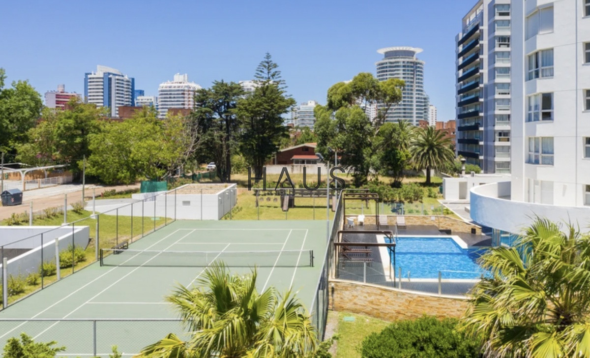 Apartamento ID.757 - APARTAMENTO EN VENTA 2 DORMITORIOS CON PARRILLERO-CASINO TOWER 