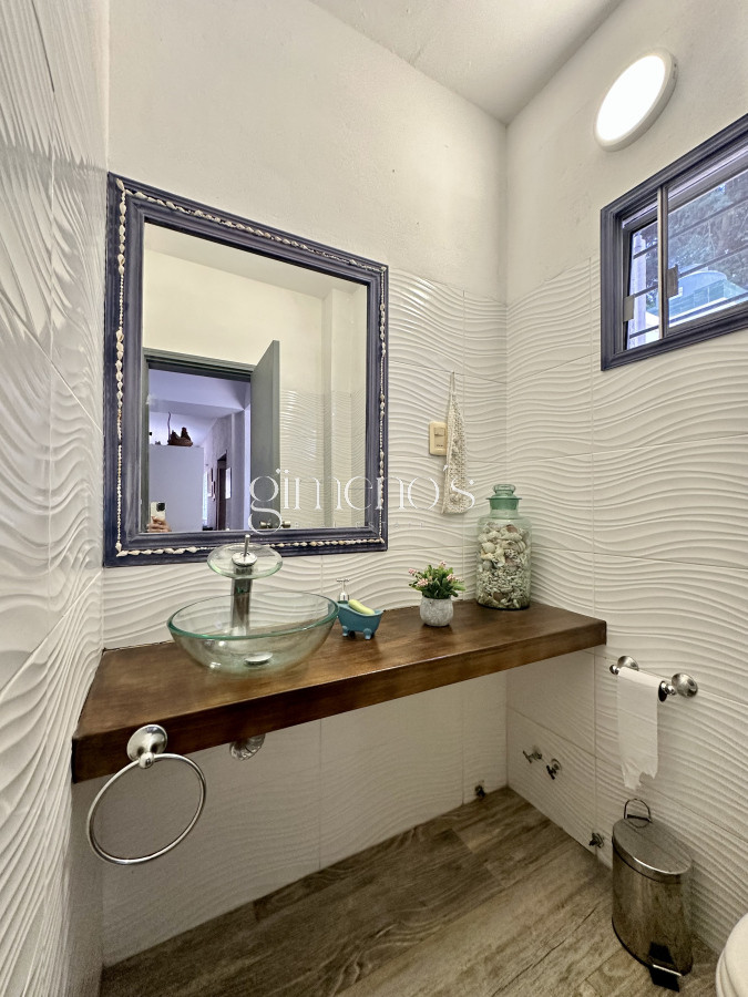 Casa ID.354 - Alquiler de Casa 4 Dormitorios en zona Cantegril - Punta del Este 