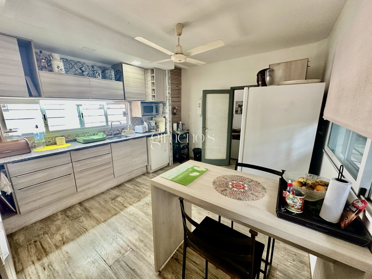 Casa ID.354 - Alquiler de Casa 4 Dormitorios en zona Cantegril - Punta del Este 