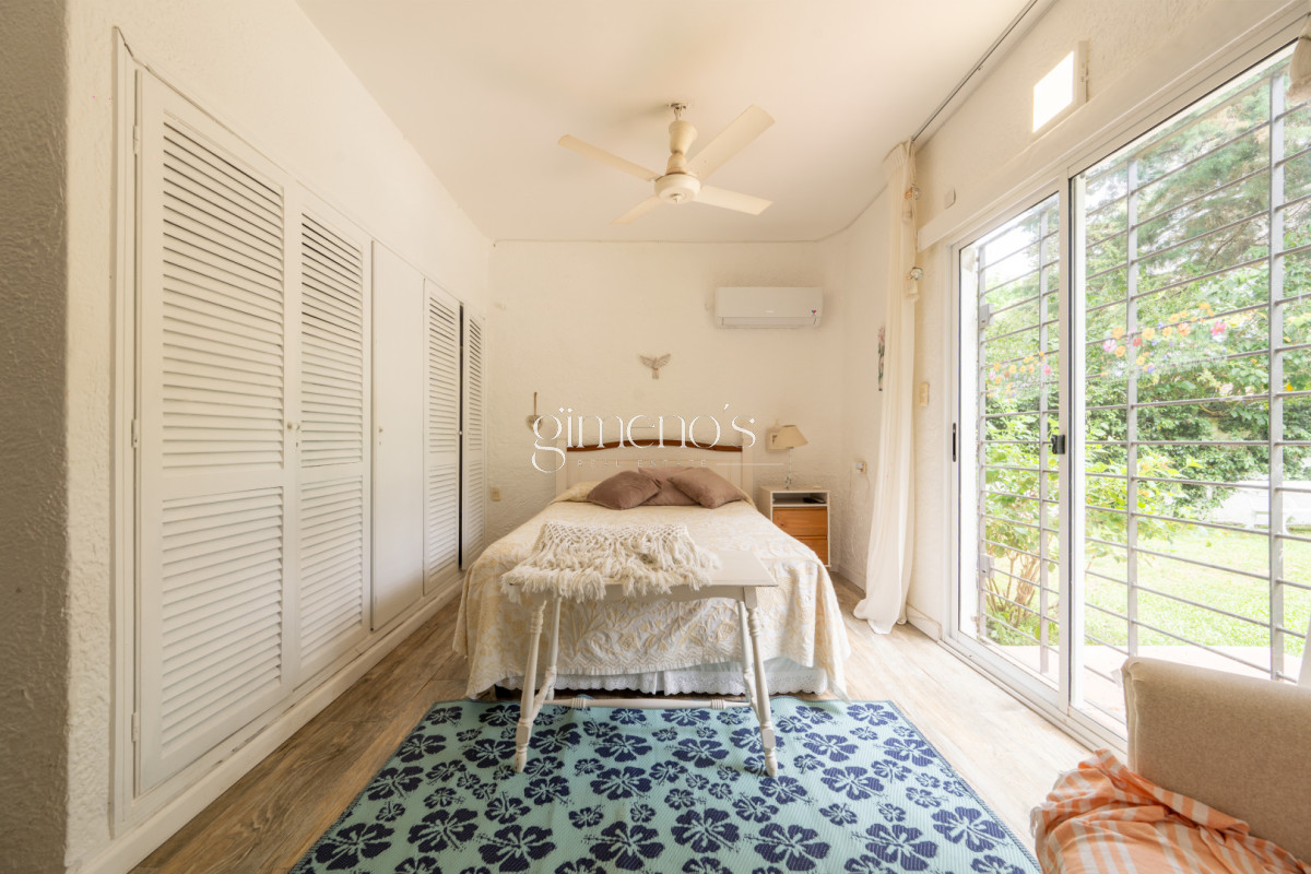 Casa ID.354 - Alquiler de Casa 4 Dormitorios en zona Cantegril - Punta del Este 