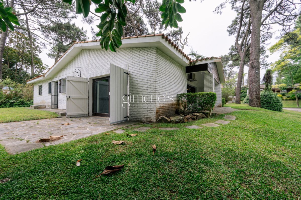 Casa ID.325 - Chalet tradicional en excelente ubicación, ideal para vivir todo el año