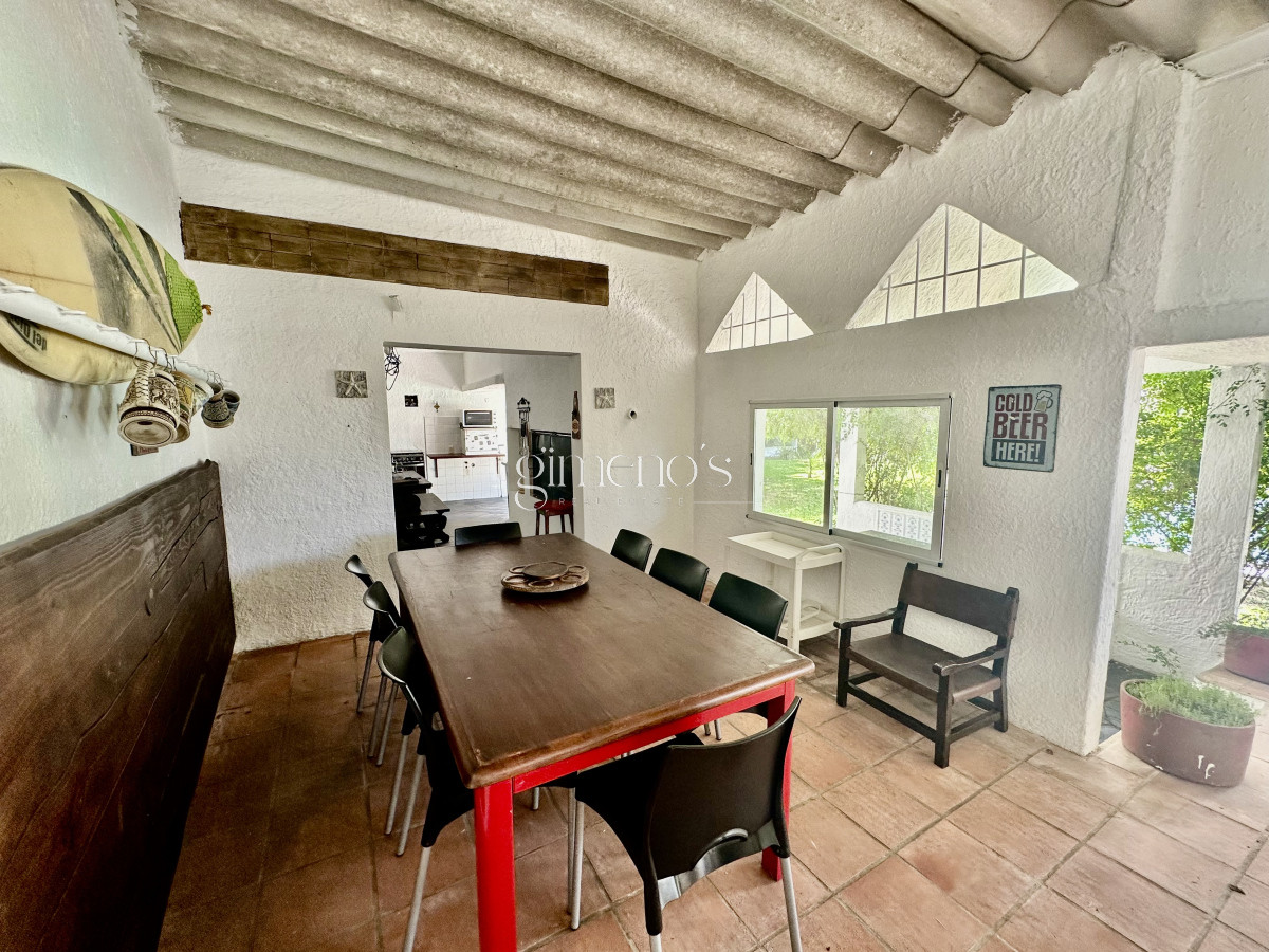 Casa ID.354 - Alquiler de Casa 4 Dormitorios en zona Cantegril - Punta del Este 