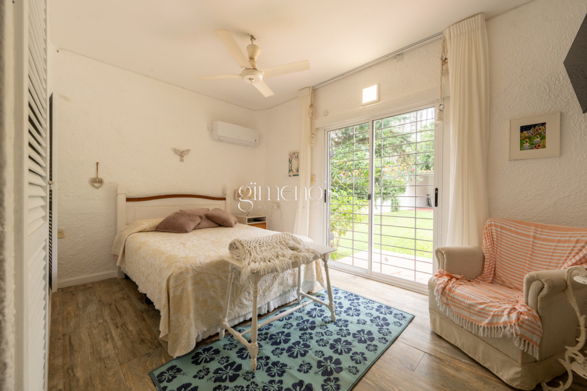 Casa ID.354 - Alquiler de Casa 4 Dormitorios en zona Cantegril - Punta del Este 