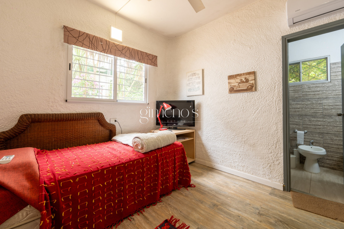 Casa ID.354 - Alquiler de Casa 4 Dormitorios en zona Cantegril - Punta del Este 