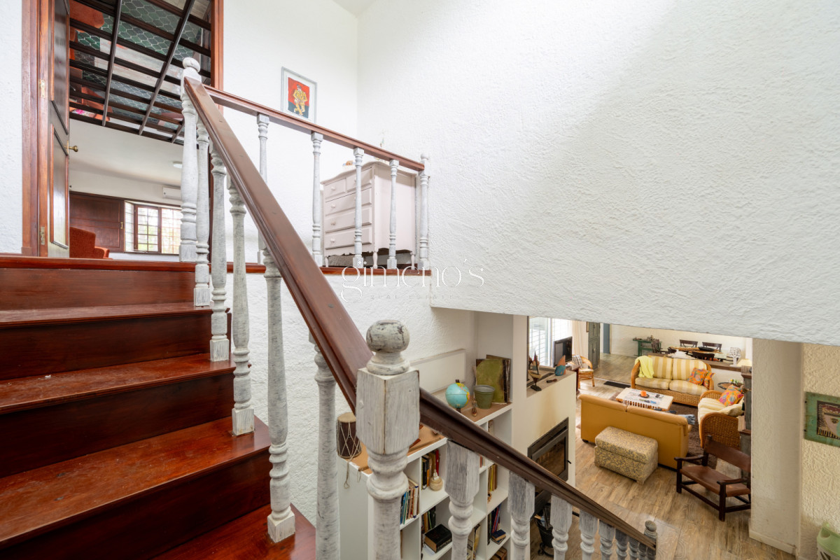 Casa ID.354 - Alquiler de Casa 4 Dormitorios en zona Cantegril - Punta del Este 