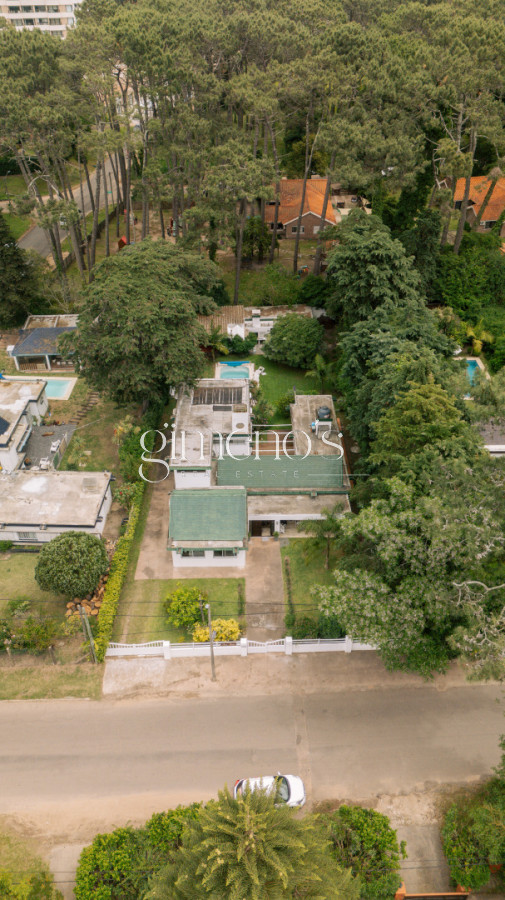 Casa ID.354 - Alquiler de Casa 4 Dormitorios en zona Cantegril - Punta del Este 