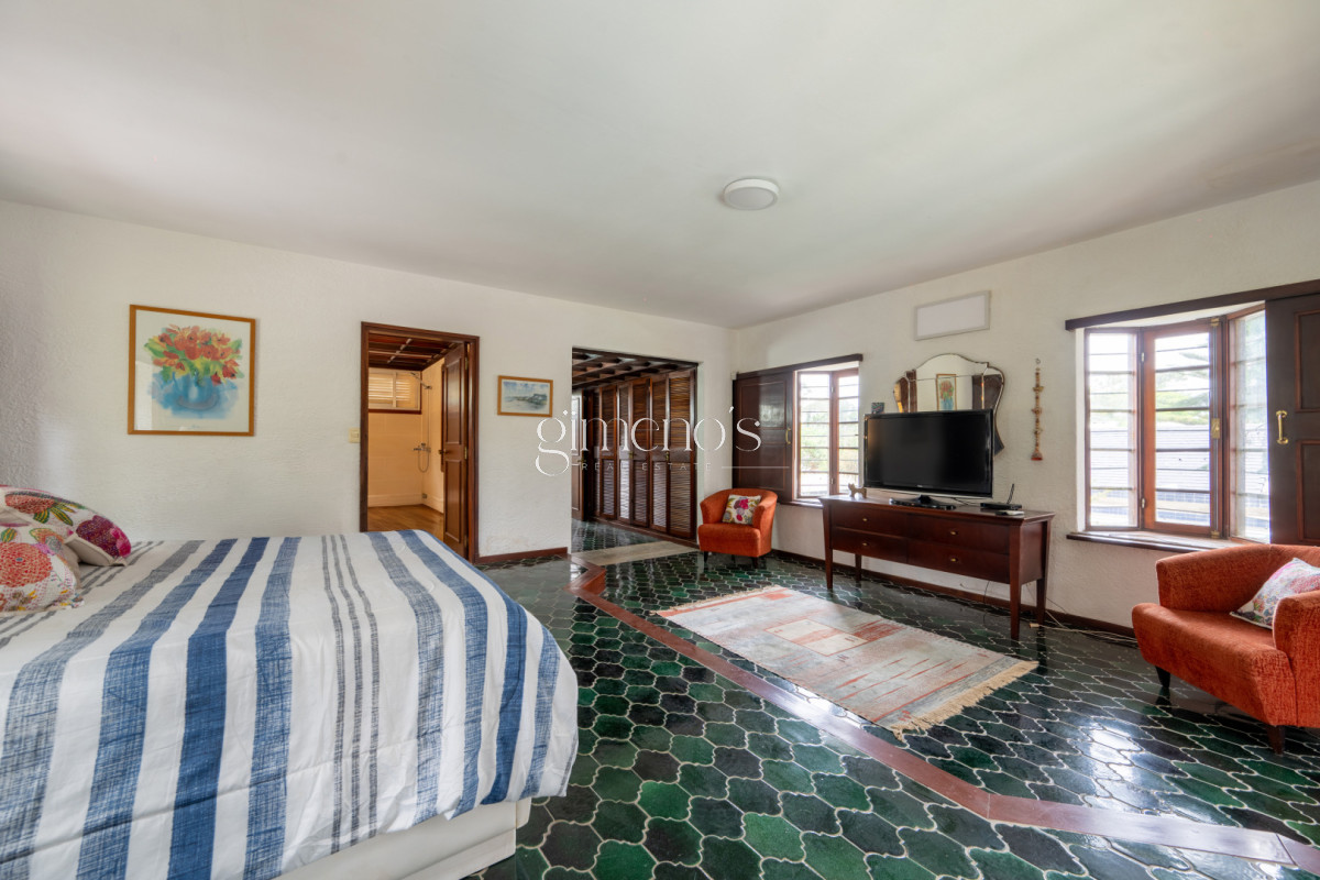 Casa ID.354 - Alquiler de Casa 4 Dormitorios en zona Cantegril - Punta del Este 