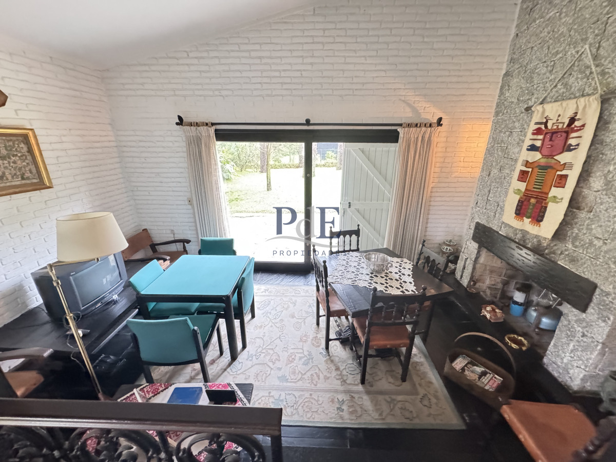 Chalet tradicional de 3 dorm en excelente ubicación, ideal para vivir todo el año. - Imagen 4