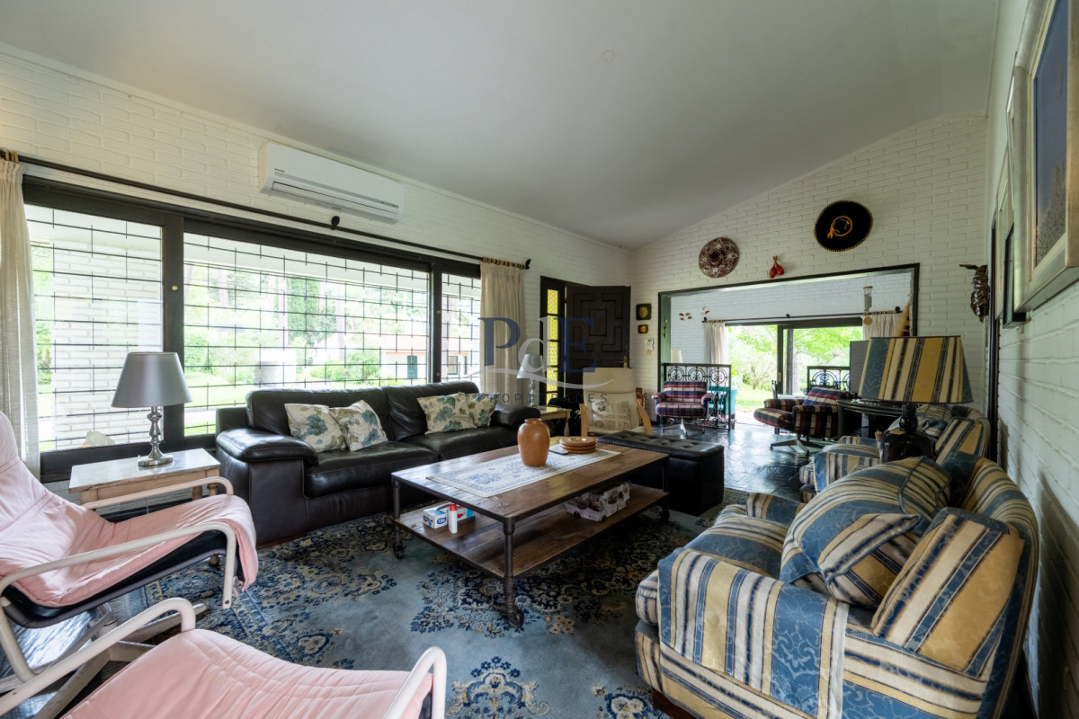 Chalet tradicional de 3 dorm en excelente ubicación, ideal para vivir todo el año. - Imagen 4