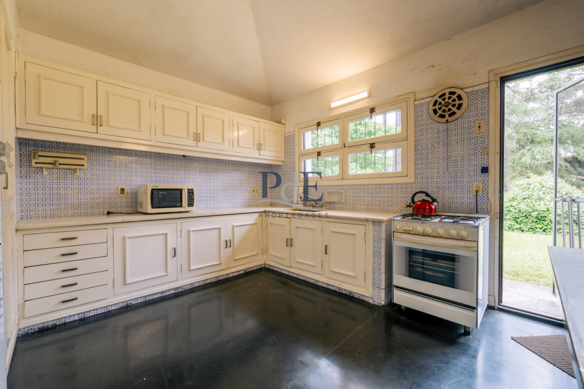 Chalet tradicional de 3 dorm en excelente ubicación, ideal para vivir todo el año. - Imagen 11