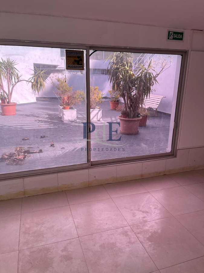 Local Comercial en Alquiler | Excelente ubicación en Av. Roosevelt. - Imagen 4