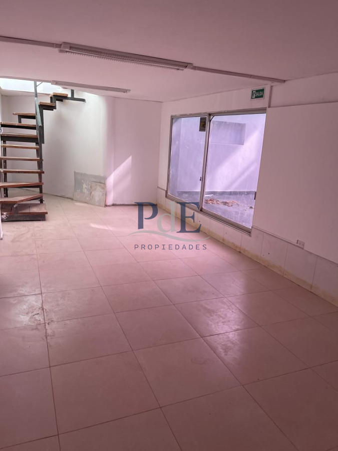 Local Comercial en Alquiler | Excelente ubicación en Av. Roosevelt.