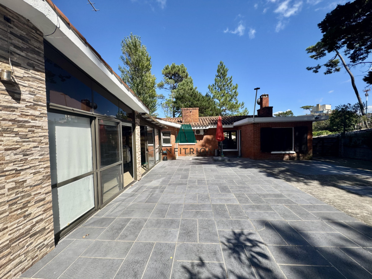 Casa ID.57 - Casa en venta playa mansa Punta del Este