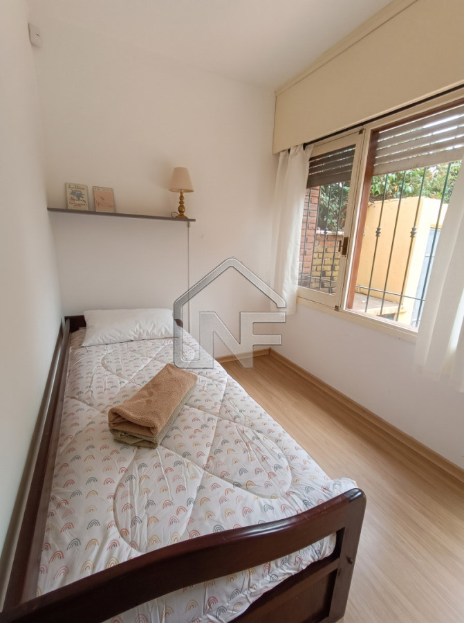 Casa ID.228 - Casa de 3 dormitorios + dependencia a 200 metros del mar en playa Mansa