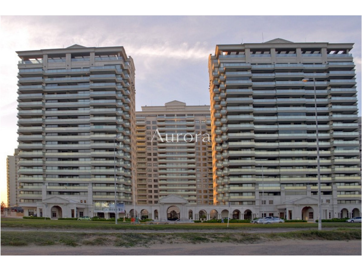Apartamento ID.434 - Apartamento en Imperiale venta en Playa Brava, Punta del Este frente al mar