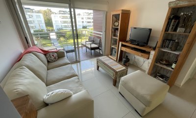 VENTA DE APARTAMENTO DE 2 DORMITORIOS EN RINCON DEL INDIO PUNTA DEL ESTE