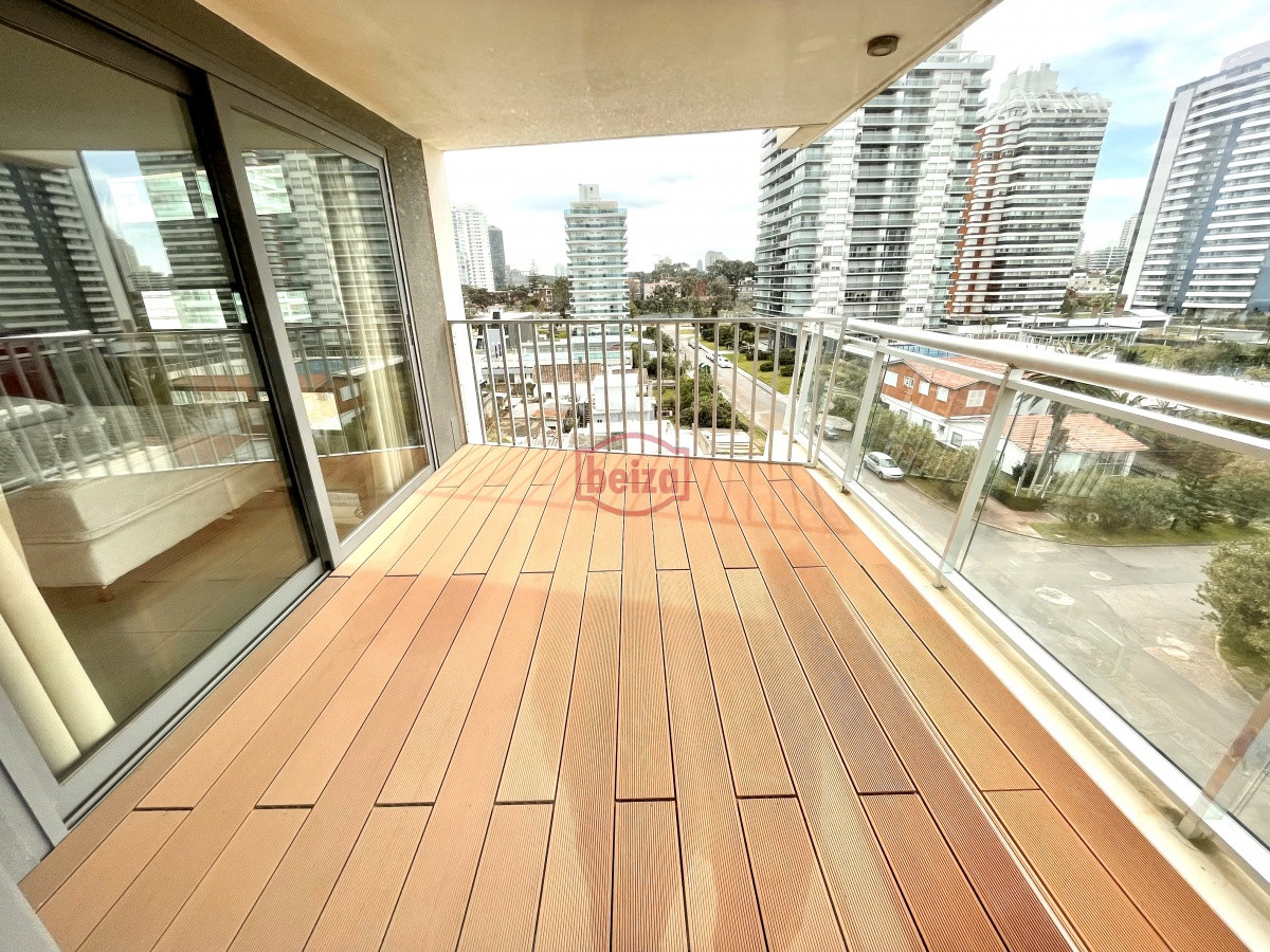 Apartamento ID.164376/Apartamento-en-Peninsula,-2-dormitorios-* - Excelente propiedad muy bien ubicada,amplias comodidades,pileta climatizada.-