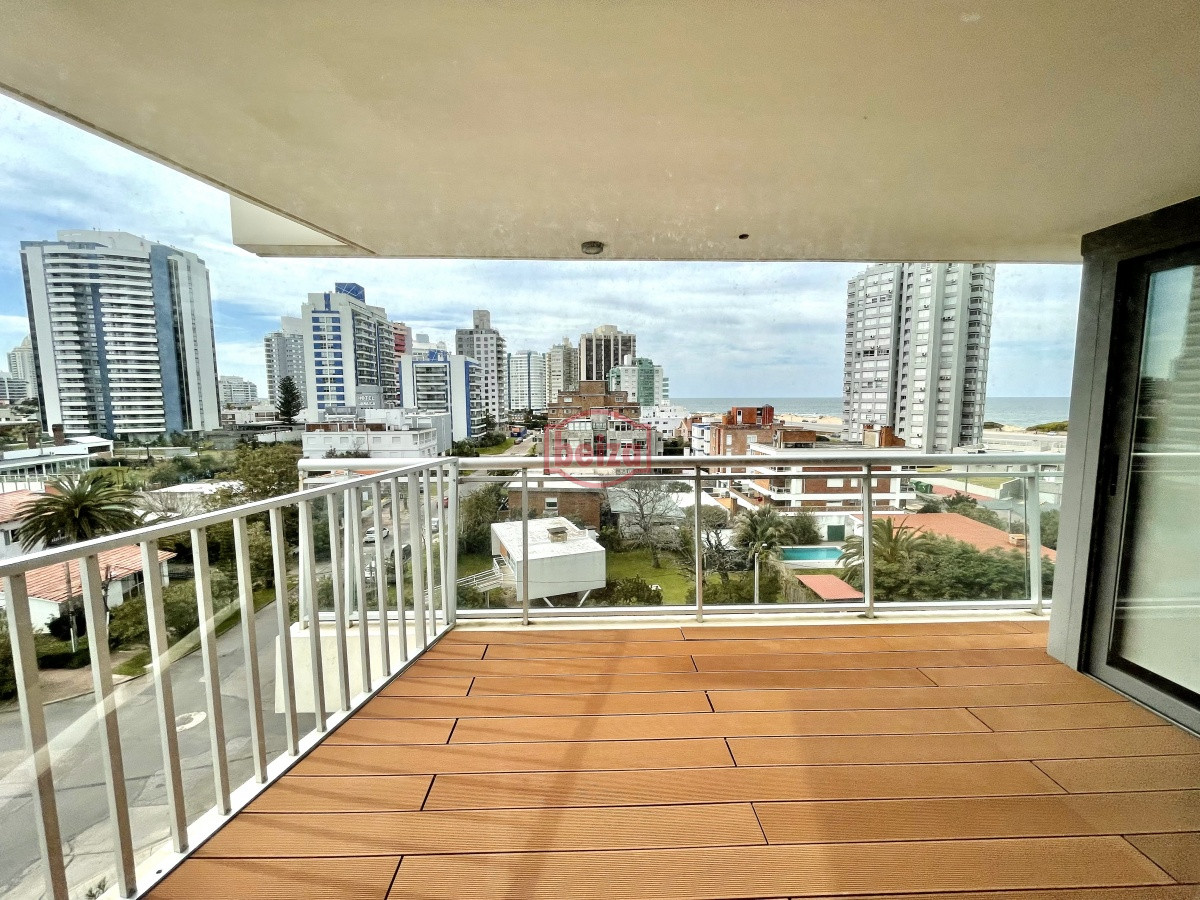 Apartamento ID.164376/Apartamento-en-Peninsula,-2-dormitorios-* - Excelente propiedad muy bien ubicada,amplias comodidades,pileta climatizada.-