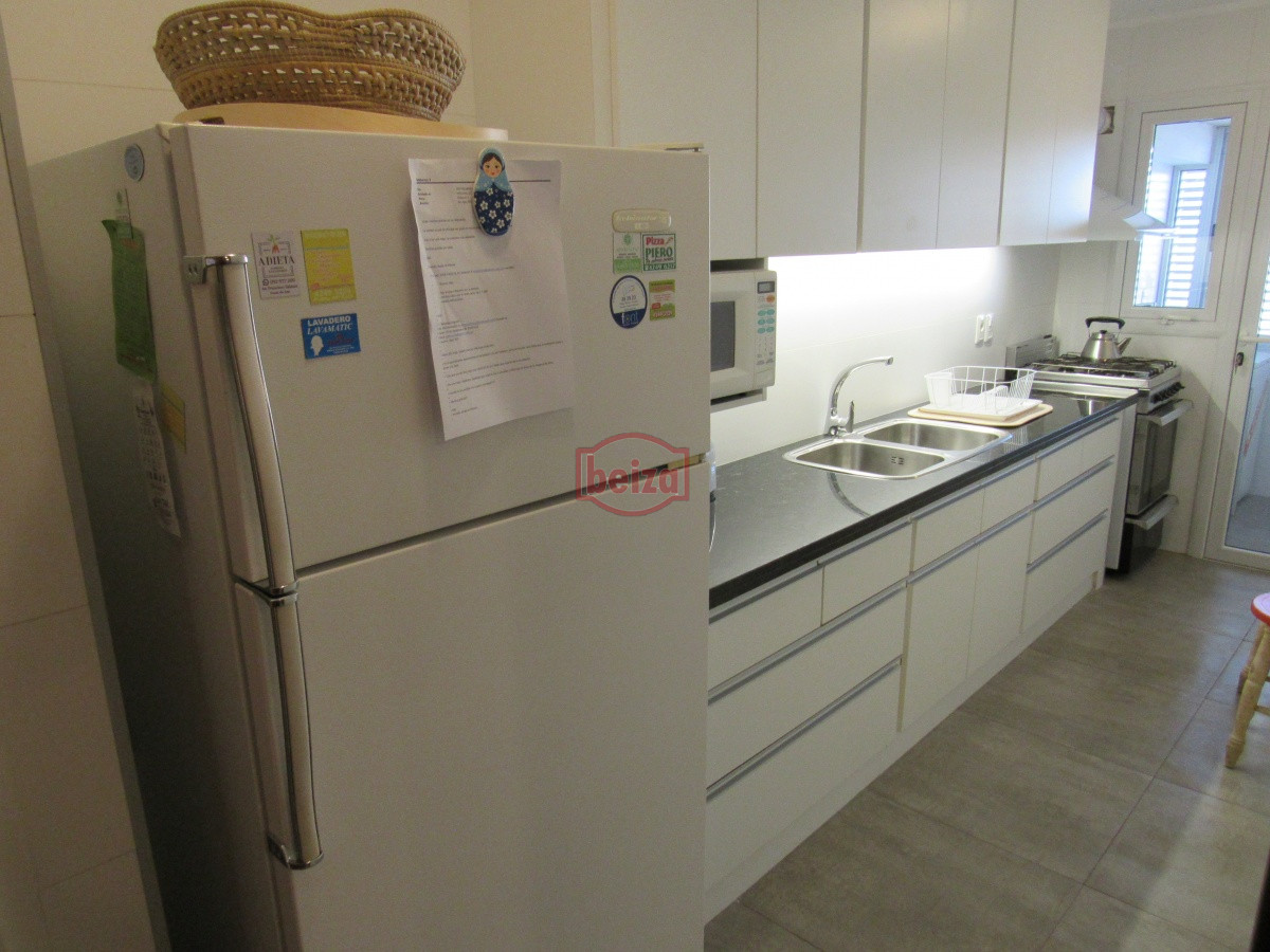 Apartamento ID.164375/ALQUILA-APARTAMENTO-2-DORMITORIOS-,-2-BAÑOS - Apartamento en Playa Mansa de Punta del Este